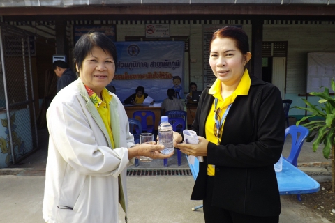 ไฟล์แนบ การประปาส่วนภูมิภาค สาขาชัยภูมิ ออกหน่วยบริการประชาชนด้วยความห่วงใย ในโครงการ เติมใจให้กัน เนื่องในวาระ ๕ ธันวามหาราช ๒๕๕๗ 