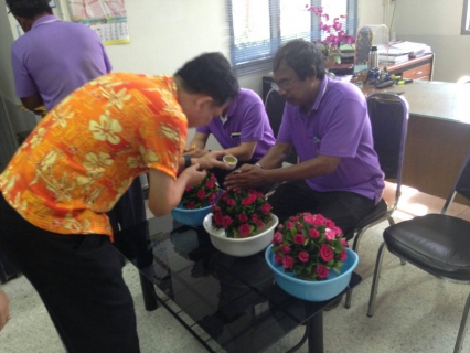 ไฟล์แนบ กปภ.สาขาสมุทรสงคราม จัดพิธีรดน้ำดำหัวขอพรผู้ใหญ่และสรงน้ำพระ ในเทศกาลสงกรานต์ 2558