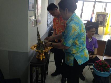 ไฟล์แนบ กปภ.สาขาสมุทรสงคราม จัดพิธีรดน้ำดำหัวขอพรผู้ใหญ่และสรงน้ำพระ ในเทศกาลสงกรานต์ 2558