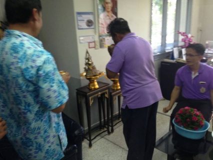 ไฟล์แนบ กปภ.สาขาสมุทรสงคราม จัดพิธีรดน้ำดำหัวขอพรผู้ใหญ่และสรงน้ำพระ ในเทศกาลสงกรานต์ 2558