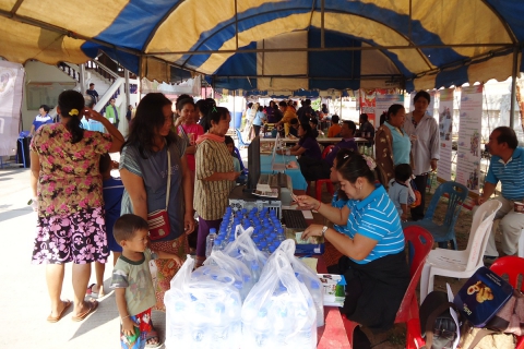 ไฟล์แนบ การประปาส่วนภูมิภาค สาขาน้ำพอง  ร่วมสร้างความสุขให้ประชาชน ในโครงการ อำเภอยิ้ม...เคลื่อนที่ ณ วัดสระแก้ว บ้านคำบง ม.๘ และม.๑๐ ต.สะอาด อ.น้ำพอง จ.ขอนแก่น