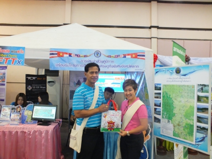ไฟล์แนบ กปภ.สาขาแม่สอด เข้าร่วมงานมหกรรมด้านแรงงาน เฉลิมพระเกียรติ สมเด็จพระเทพรัตนราชสุดาฯ สยามบรมราชกุมารี ในโอกาสฉลองพระชนมายุ 5 รอบ 2 เมษายน 2558 และการสัมมนาทางวิชาการการลงทุนในพื้นที่เขตพัฒนาเศรษฐกิจพิเศษตาก โครงการเตรียมความพร้อมและเพิ่่มศักยภาพจังหวัดตากมุ่งสู่ประชาคมอาเซียน (AEC) เมื่อเช้าวันศุกร์นี้ ที่ 8 พ.ค. 2558 ณ ศูนย์แสดงสินค้าและศูนย์ประชุมเพื่อส่งเสริมการท่องเที่ยว (OTOP) อ.แม่สอด จ.ตาก