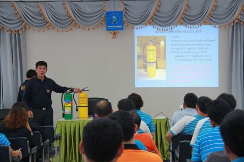 ไฟล์แนบ คณะกรรมการความปลอดภัย อาชีวอนามัย และสภาพแวดล้อมในการทำงาน กปภ.ข.๗ ร่วมกับ ศูนย์ฝึกดับเพลิง กู้ภัย เทศบาลตำบลหนองบัว จัดการฝึกอบรม การดับเพลิงเบื้องต้น และซ้อมอพยพหนีไฟ  