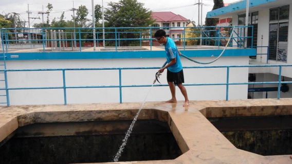 ไฟล์แนบ กปภ.สาขาด่านช้างร่วมแรงร่วมใจล้างถังตกตะกอนตามแผนงานโครงการ WSP