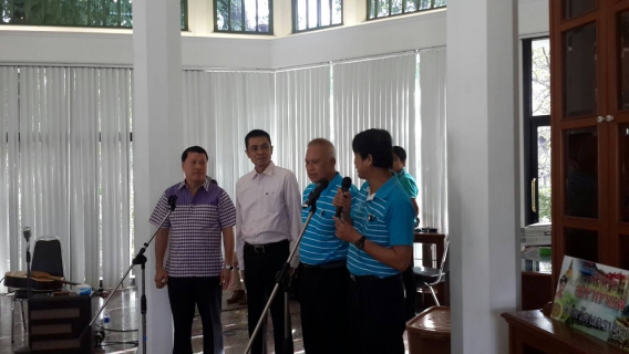 ไฟล์แนบ นายธงชัย  เรืองจุ้ย ผู้จัดการ การประปาส่วนภูมิภาคสาขาสามพราน  พร้อมด้วย นายฉัตต์  ดอกพิกุล    ผู้จัดการ การประปาส่วนภูมิภาคสาขานครปฐม ร่วมเป็นเจ้าภาพกับ การไฟฟ้าส่วนภูมิภาคจังหวัดนครปฐม จัดกิจกรรมสภากาแฟ ณ.ที่เรือนรับรองมหาวิทยาลัยศิลปกรนครปฐม ช่วงเวลา06.30น.-09.30น.ในวันที่ 5  สิงหาคม 2558