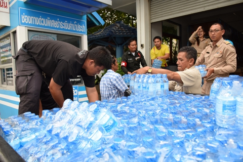 ไฟล์แนบ กปภ.สาขาระยอง มอบน้ำดื่มบรรจุขวดตราสัญลักษณ์ กปภ.ให้แก่ศูนย์อนุรักษ์ทรัพยากรทางทะเลและชายฝั่งที่ 1