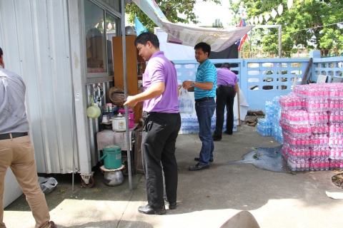 ไฟล์แนบ การประปาส่วนภูมิภาคเขต ๖ มอบน้ำดื่มบรรจุขวดตราสัญลักษณ์ กปภ. แก่สำนักงานพาณิชย์จังหวัดขอนแก่น สนับสนุนกิจกรรมปั่นเพื่อแม่ Bike for Mom