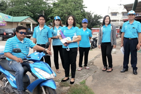 ไฟล์แนบ การประปาส่วนภูมิภาค สาขาชุมแพ ลงพื้นที่อำนวยความสะดวกแก่ผู้ใช้น้ำตามโครงการ มุ่งมั่นเพื่อปวงชน (เติมใจให้กัน) ณ บริเวณตลาดสดเทศบาลเมืองชุมแพ ม.2 ต.ชุมแพ อ.ชุมแพ จ.ขอนแก่น