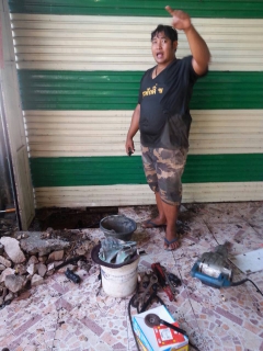 ไฟล์แนบ กปภ.สาขาด่านช้างจัดส่งมิสเตอร์ประปาตรวจสอบและดำเนินการซ่อมท่อเมนรอง บริเวณหน้าร้านบิ๊กคิว