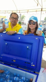ไฟล์แนบ กปภ.สาขาชัยนาทแจกน้ำดื่มตราสัญลักษณ์ ในกิจกรรม ปั่นเพื่อพ่อ( BIKE FOR DAD)