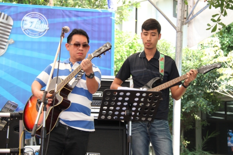 ไฟล์แนบ กปภ.ข.๓ ส่งการแสดงดนตรี the Regency band และทีมนักร้องพร้อมหางเครื่อง ร่วมสร้างความบันเทิงในกิจกรรมนันทนาการ เนื่องในโอกาสวันสถาปนา กปภ. ครบรอบ ๓๗ ปี