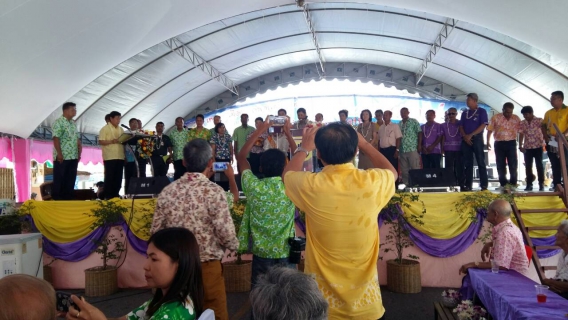 ไฟล์แนบ กปภ.สาขาสะเดาเข้าร่วมเป็นเกียรติในการประเพณีวันสงกรานต์ประจำปี2559ของเทศบาลเมืองสะเดา