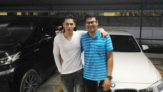 ไฟล์แนบ กปภ.สาขาสมุทรสาคร นำรถบรรทุกน้ำสัญลักษณ์ กปภ. เพื่อเข้าประกอบฉากถ่ายทำละครโทรทัศน์เฉลิมพระเกียรติ เรื่อง ต้นน้ำของแผ่นดิน ออกอากาศทางสถานีวิทยุโทรทัศน์กองทัพบกช่อง 5