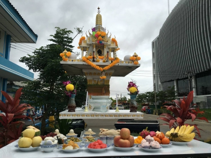 ไฟล์แนบ กปภ.สาขาสงขลา ร่วมไหว้ศาลพระภูมิเจ้าที่สำนักงานเพื่อความเป็นศิริมงคลเนื่องในโอกาสวันขึ้นปีใหม่ และร่วมกิจกรรมสนทนายามเช้า (Morning Talk) ครั้งที่ 4/2560