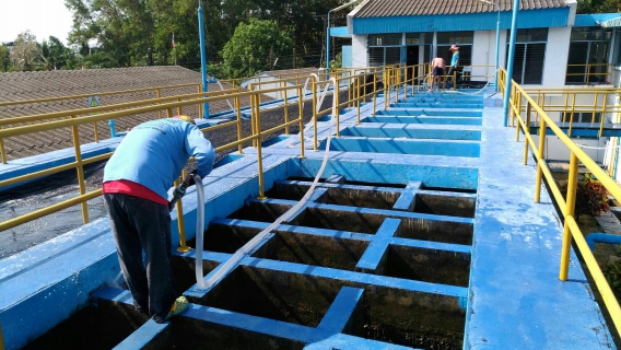 ไฟล์แนบ กปภ.สาขาขลุง ล้างถังตกตะกอนโรงกรองน้ำแม่ข่ายขลุง