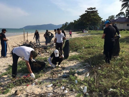 ไฟล์แนบ กปภ.สาขาขนอม ร่วมโครงการ Big Cleaning Day เก็บขยะริมชายหาดขนอม