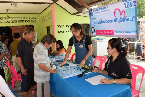 ไฟล์แนบ กปภ.สาขากำแพงเพชร ให้บริการชำระค่าติดตั้งประปานอกสถานที่ในพื้นที่ขยายเขตจำหน่ายน้ำประปา ได้ผู้ใช้น้ำรายใหม่ 23 ราย ตามโครงการเติมใจให้กัน ครั้งที่ 5/2560
