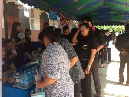 ไฟล์แนบ กปภ.สาขาสมุทรสงคราม ร่วมกิจกรรมโครงการ หน่วยบำบัดทุกข์ บำรุงสุข สร้างรอยยิ้มให้ประชาชน ประจำเดือน กุมภาพันธ์ 2560