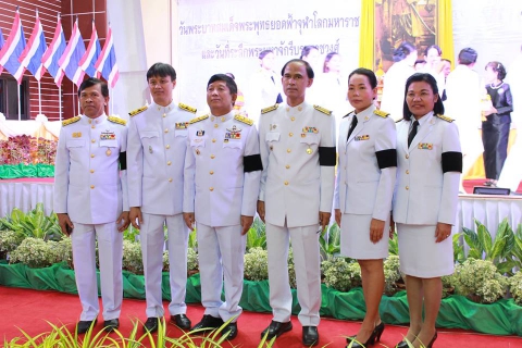 ไฟล์แนบ การประปาส่วนภูมิภาค สาขาชัยภูมิ ได้ร่วมประกอบพิธีถวายราชสักการะพานพุ่มดอกไม้สด เบื้องหน้าพระบรมสาทิสลักษณ์มหาจักรีบรมราชวงศ์