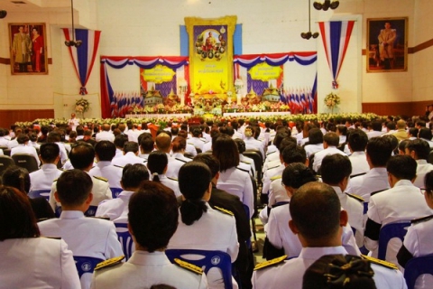 ไฟล์แนบ กปภ.ข.๗ ร่วมพิธีวันที่ระลึกพระบาทสมเด็จพระพุทธยอดฟ้าจุฬาโลกมหาราช และวันที่ระลึกมหาจักรีบรมราชวงศ์ ประจำปี ๒๕๖๐