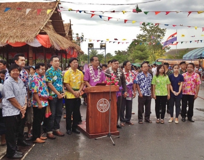 ไฟล์แนบ กปภ.สาขาพนมทวน  ร่วมสนับสนุนน้ำดื่มบรรจุขวด   เนื่องในพิธีสรงน้ำพระและรดน้ำดำหัวผู้สูงอายุ ในช่วงเทศกาลสงกรานต์ประจำปี ๒๕๖๐
