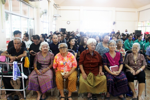 ไฟล์แนบ กปภ.ข.10 ร่วมกิจกรรมดูแลผู้สูงอายุสถานสงเคราะห์คนชราบ้านเขาบ่อแก้วเนื่องในวันแรงงานแห่งชาติประจำปี 2560