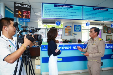 ไฟล์แนบ กปภ.สาขาปทุมธานี ร่วมกับสถานีโทรทัศน์สีกองทัพบกช่อง 7 ถ่ายทำรายการเดินหน้าประเทศไทย ตอน การขอรับบริการจาก กปภ. โดย ใช้บัตรประชาชนเพียงใบเดียว ด้วยระบบ Smart Card Service