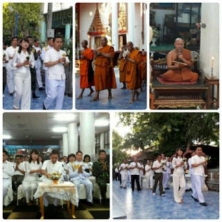 ไฟล์แนบ เมื่อวันพุธที่ 10 พฤษภาคม 2560 เวลา 17.30 น. นายชูศักดิ์ เลื่อมนรินทร์ ผจก.กปภ.สาขาแม่สอด พร้อมหัวหน้างานผลิตและพนักงาน ร่วมพิธีเวียนเทียนเนื่องในวันวิสาขบูชา และบริการน้ำดื่มบรรจุขวดตราสัญลักษณ์ กปภ. โดยมี นายธนยศ ปานขาว นายอำเภอแม่สอด เป็นประธานในพิธีเวียนเทียนเนื่องในวันวิสาขบูชาประจำปีพุทธศักราช 2560 พร้อมด้วยนายกกิ่งกาชาดอำเภอแม่สอด ตำรวจ ทหาร ฉกร. 14 ตชด.346 นพค.33 ข้าราชการ พนักงานรัฐวิสาหกิจ หัวหน้าส่วนราชการ สมาชิกกิ่งกาชาด กำนัน ผู้ใหญ่บ้าน นักเรียน นักศึกษา พ่อค้า ประชาชน กลุ่มพลังมวลชน ฯลฯ มาร่วมพิธีเวียนเทียน ณ วัดมณีไพรสณฑ์ ตำบลแม่สอด อำเภอแม่สอด จังหวัดตาก 
