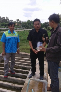 ไฟล์แนบ กปภ.สาขาโพนทอง ลงพื้นที่ให้คำแนะนำในการแก้ไขปัญหาน้ำขุ่น และมีกลิ่นเหม็น พร้อมทดลองทำจาร์เทสต์ ณ อบต.นาอุดม อ.โพนทอง จ.ร้อยเอ็ด