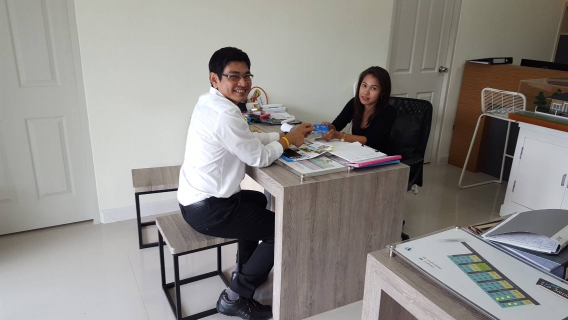 ไฟล์แนบ ผจก.กปภ. (พ) สาขาพัทยา พร้อมหัวหน้างานบริการฯ เข้าพบหมู่บ้านจัดสรรที่กำลังดำเนินการก่อสร้างใหม่ โดยเชิญชวนให้ใช้น้ำประปาของ กปภ. 