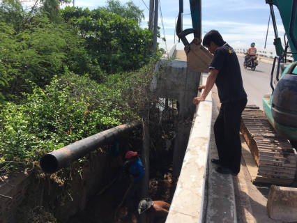 ไฟล์แนบ กปภ.สาขาสมุทรสงคราม เร่งซ่อมท่อแตกรั่วแก้ปัญหาน้ำไหลอ่อน บริเวณ ต.แหลมใหญ่ 
