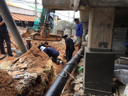 ไฟล์แนบ กปภ.สาขาสมุทรสงคราม เร่งซ่อมท่อแตกรั่วแก้ปัญหาน้ำไหลอ่อน บริเวณ ต.แหลมใหญ่ 