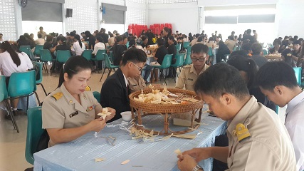 ไฟล์แนบ โครงการจิตอาสาประดิษฐ์ดอกไม้จันทน์พระราชทาน
