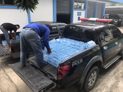 ไฟล์แนบ กปภ.สาขาศรีราชา สนับสนุนน้ำดื่ม เพื่อใช้ในโครงการแห่เทียนเข้าพรรษาถวายให้แก่วัดเขาคันทรง วัดระเวิงรังสรรค์ และวัดสุรศักดิ์