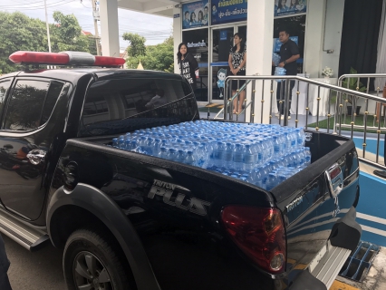 ไฟล์แนบ กปภ.สาขาศรีราชา สนับสนุนน้ำดื่ม เพื่อใช้ในโครงการแห่เทียนเข้าพรรษาถวายให้แก่วัดเขาคันทรง วัดระเวิงรังสรรค์ และวัดสุรศักดิ์