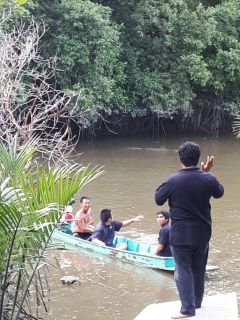 ไฟล์แนบ กปภ.สาขาสมุทรสงคราม ลงพื้นที่สำรวจท่อแตกรั่ว เพื่อแก้ปัญหาน้ำไม่ไหล