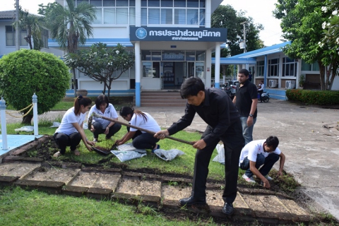 ไฟล์แนบ กปภ.สาขากำแพงเพชร ร่วมใจปลูกดอกดาวเรือง ซึ่งเป็นสีวันพระราชสมภพของพระบาทสมเด็จพระปรมินทรมหาภูมิพลอดุลยเดช