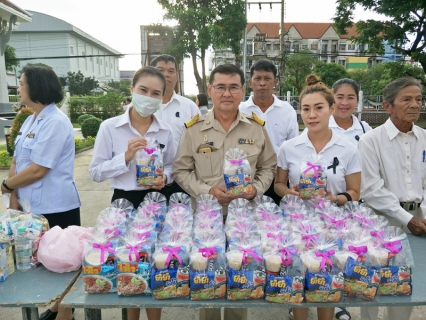 ไฟล์แนบ กปภ.สาขาสมุทรสาคร ร่วมพิธีทำบุญตักบาตรข้าวสารอาหารแห้ง และพิธีลงนามถวายพระพรชัยมงคลสมเด็จพระเจ้าอยู่หัว เนื่องในโอกาสวันเฉลิมพระชนมพรรษา 65 พรรษา