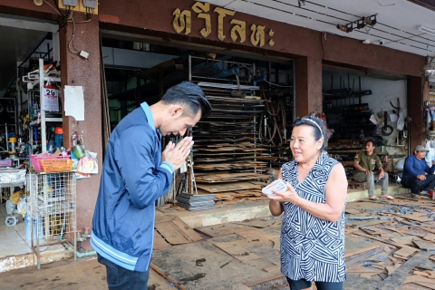 ไฟล์แนบ กปภ.ข.7 ร่วมกับ กปภ.สาขาสกลนคร ลงพื้นที่ตามโครงการ "มุ่ง-มั่น-เพื่อปวงชน (เติมใจให้กัน)" .ในเขตพื้นที่เทศบาลนครสกลนคร เพื่อเยี่ยมเยียนลูกค้าที่ได้รับผลกระทบจากสถานการณ์อุทกภัย