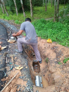 ไฟล์แนบ กปภ.สาขาทุ่งสง ตรวจสอบแรงดันน้ำประปาในพื้นที่จำหน่ายน้ำ มุ่งสร้างความพึงพอใจให้ลูกค้า กปภ.