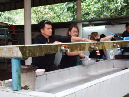 ไฟล์แนบ กปภ.สาขาขลุง ร่วมกิจกรรม CSR "กปภ.ร่วมใจทำความดีปรับปรุงห้องน้ำวัดในชนบท ประจำปี 2560"