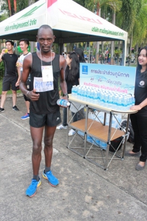 ไฟล์แนบ กปภ. สาขาหาดใหญ่ (พ) ร่วมกิจกรรม สนับสนุนน้ำดื่มบรรจุขวด  งานเดิน  วิ่ง มหาวิทยาลัยหาดใหญ่  เพื่อสันติสุขจังหวัดชายแดนใต้