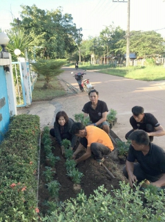 ไฟล์แนบ กปภ.สาขาศรีสงคราม จัดกิจกรรม Big Cleaning Day และปลูกดอกดาวเรือง รำลึกในพระมหากรุณาธิคุณ พระบาทสมเด็จพระปรมินทรมหาภูมิพลอดุลยเดช
