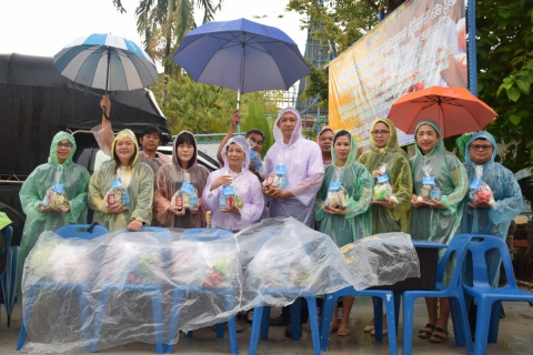 ไฟล์แนบ กปภ.สาขาระยองร่วมใจสืบสานประเพณีตักบาตรเทโว ท่ามกลางสายฝน