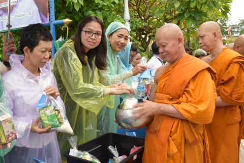 ไฟล์แนบ กปภ.สาขาระยองร่วมใจสืบสานประเพณีตักบาตรเทโว ท่ามกลางสายฝน