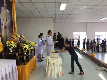 ไฟล์แนบ เข้าร่วมเป็นเกียรติพิธีมอบสิ่งของพระราชทานจิตอาสาเฉพาะกิจ งานพระราชพิธีถวายพระเพลิงพระบรมศพพระบาทสมเด็จพระปรมินทรมหาภูมิพลอดุลยเดช
