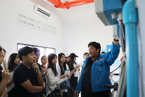 ไฟล์แนบ กปภ.สาขาปทุมธานี ให้การต้อนรับอาจารย์และคณะนักศึกษาจากสถาบันเทคโนโลยีนานาชาติสิรินธร ในการเข้าเยี่ยมชมศึกษาดูงาน ณ สถานีผลิตน้ำของ กปภ.สาขาปทุมธานี
