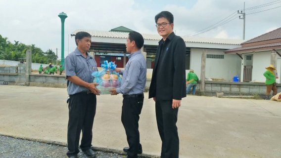 ไฟล์แนบ ผจก.ไอยเรศ ชัยกุล เข้าพบและมอบของที่ระลึกให้กับนายอำเภอสามพราน หน่วยงานในท้องถิ่นและบริษัทเอกชน 