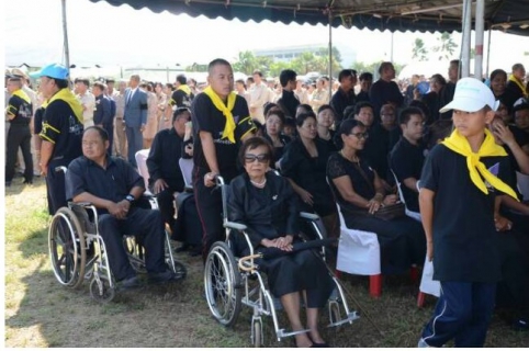 ไฟล์แนบ การประปาส่วนภูมิภาคสาขาสระแก้วเข้าร่วมพิธีถวายดอกไม้จันทน์ ของประชาชน ในส่วนภูมิภาคเนื่องในพิธีถวายพระเพลิงพระบรมศพพระบาทสมเด็จพระปรมินทรมหาภูมิพลอดุลยเดช             บรมนาถบพิตร 