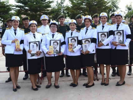 ไฟล์แนบ กปภ.ข.๗ ร่วมพิธีถวายดอกไม้จันทน์ และสนับสนุนน้ำดื่มตราสัญลักษณ์ กปภ. เนื่องในพระราชพิธีถวายพระเพลิงพระบรมศพพระบาทสมเด็จพระปรมินทรมหาภูมิพลอดุลยเดช บรมนาถบพิตร